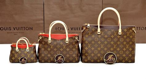 LV Favourite pm vs LV Pallas Clutch 